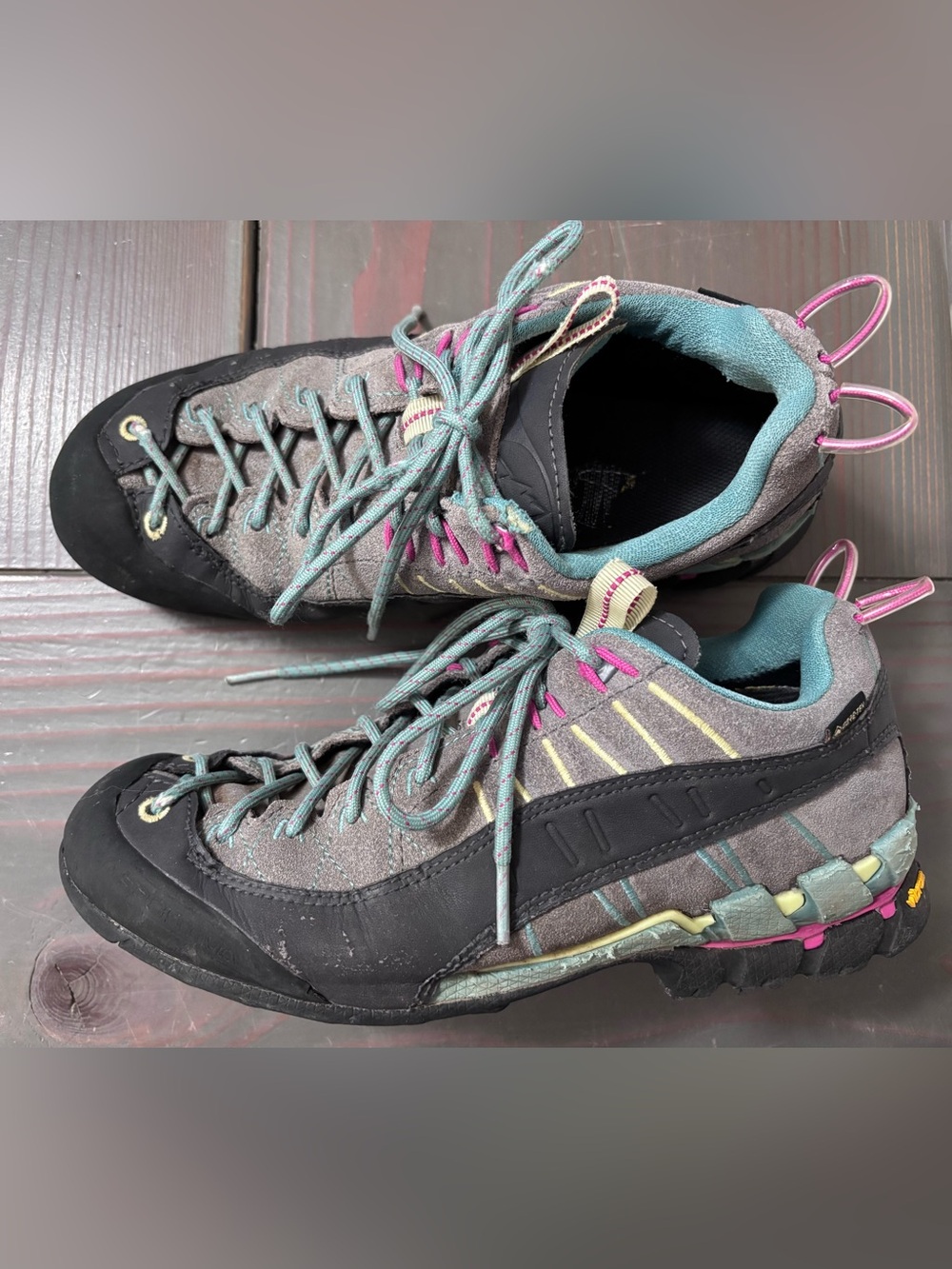 Scarpa Gray Suede approach climbing shoes 8 1/2